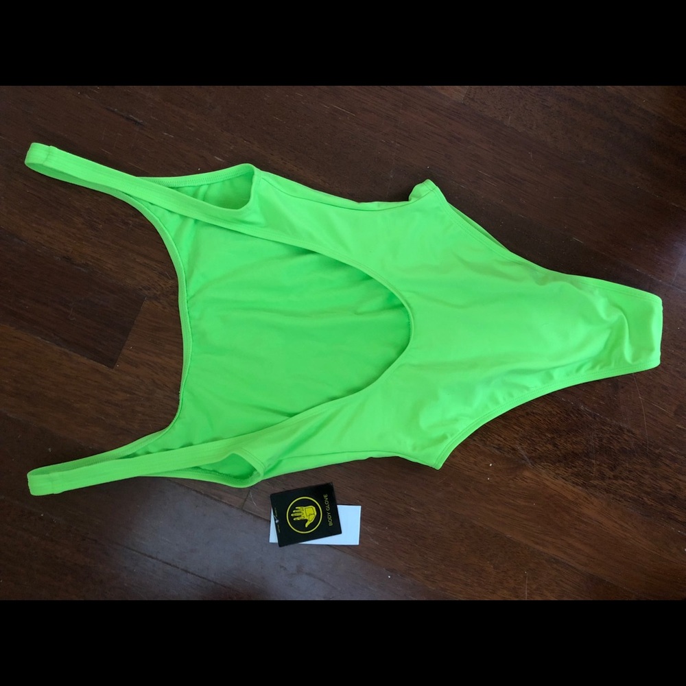 Selling - Picture 2 of 3